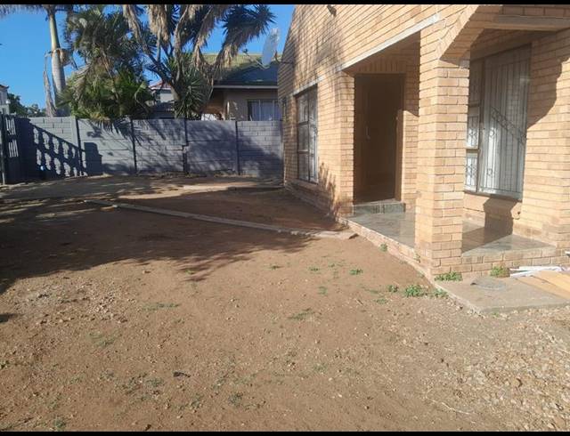 3 BEDROOM PROPERTY TO RENT IN BENDOR
